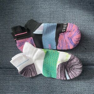 2 Pair Medium Bombas Colorful Ankle Socks New without Tags
